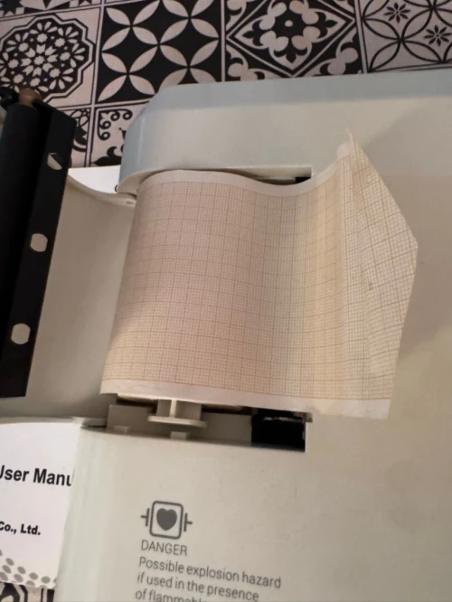 Electrocardiograph ecg 300 gt 