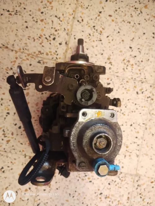 Pompe d'injection moteur 2.2 DT 