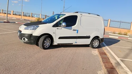Peugeot Partner B9 2015