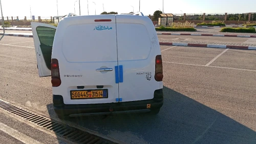 Peugeot Partner B9 2015