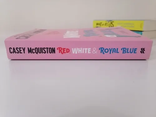 red, white and royal blue -livre-