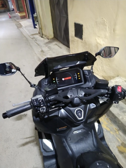 Yamaha T max 2023