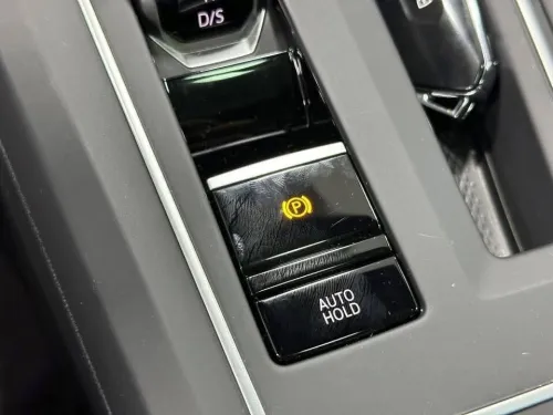Volkswagen Golf 8 2025 R Black Edition 