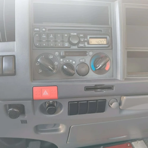 Isuzu NPR PRO 