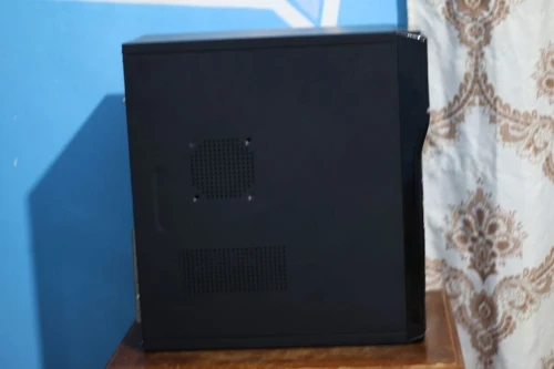 Boitier Diamond + Alimentation 220 W