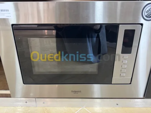 Micro onde encastrable ARISTON inox