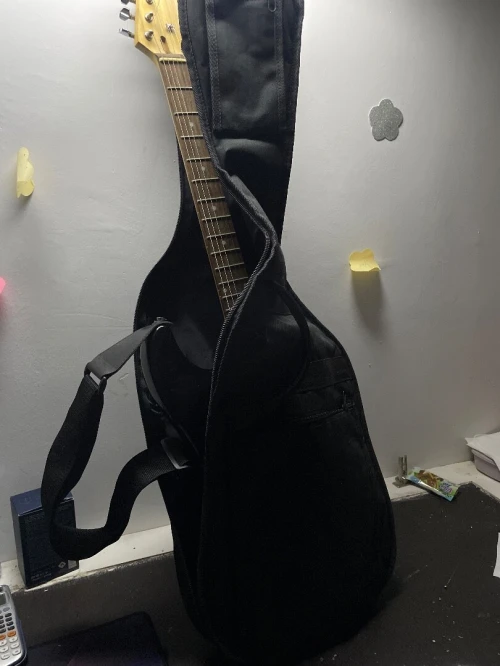 Guitar électrique stratocaster 10/10+ ampli