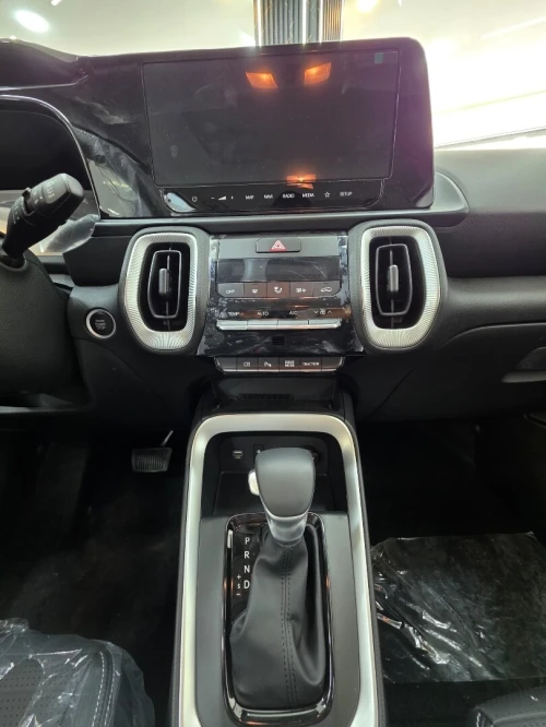 Kia Sonet  2025 Luxary