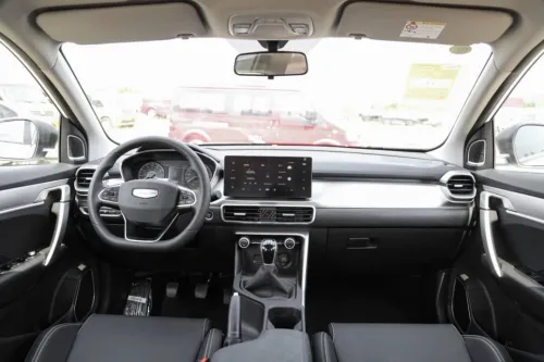 Geely Coolray 2026 MT SUNROOF