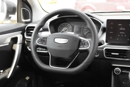 Geely Coolray 2026 MT SUNROOF