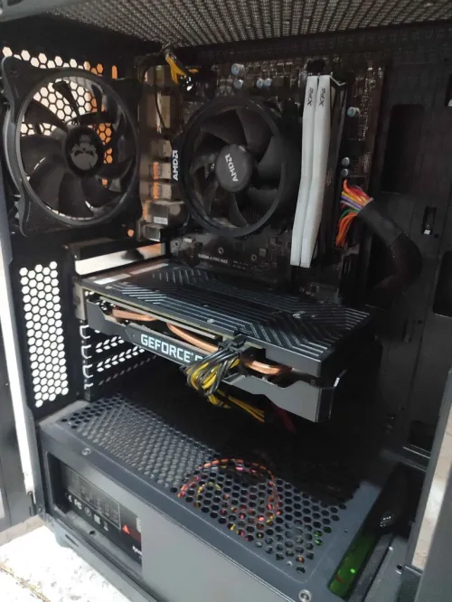 PC Gamer Ryzen 5 3600 / GTX 1660 Super / 16GB RAM / SSD + HDD / Boîtier et Alimentation neuve