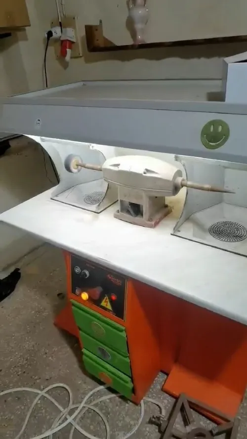 POLISHING MACHINES