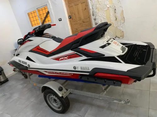 Jet Ski Yamaha FX SVHO 2018  Très puissant et en excellent état
