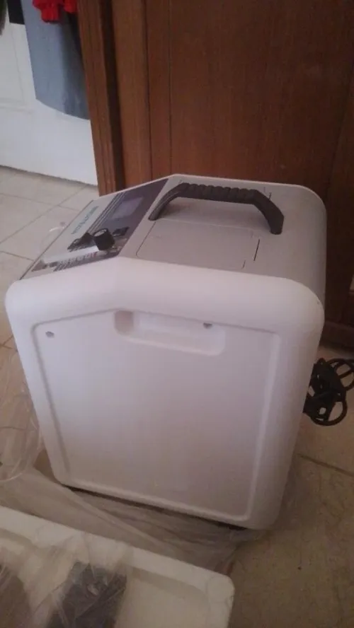 Concentrateur d'oxygène 10 L  État neuf  Prix 12 negociable