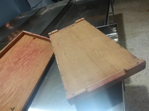 Les plateaux bois rouge  