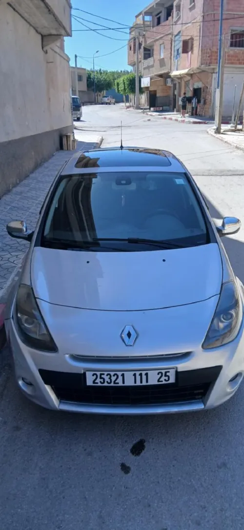 Renault Clio 3 2011 Night and Day