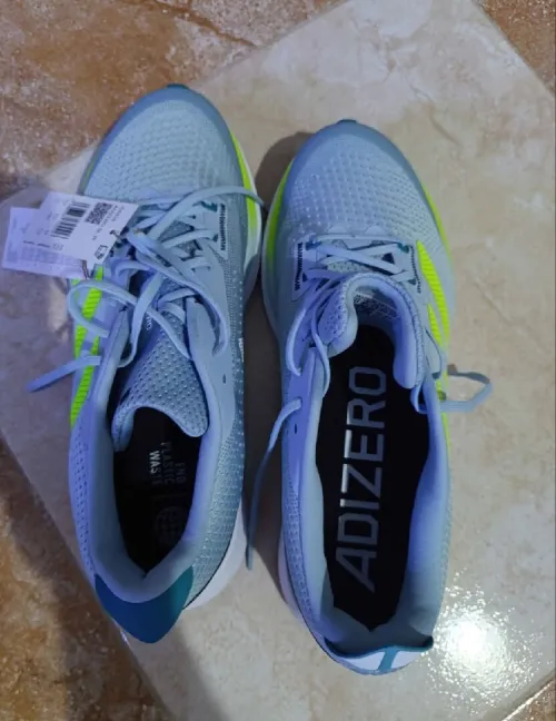  Basket adidas ADIZERO 