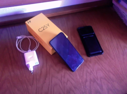 Realme C25Y