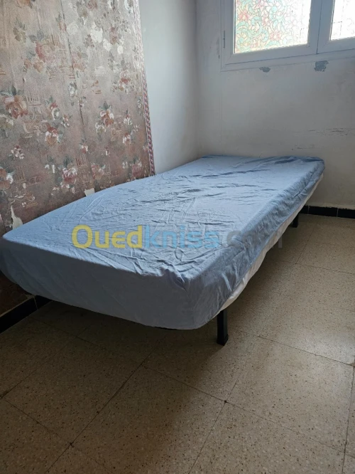 Lit 1 place avec matelas