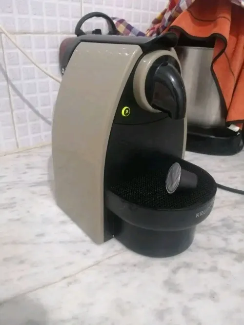 Machine à café Nespresso Krups très propre