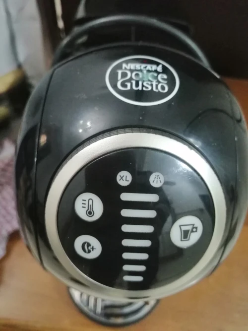 Machine à café nescafé dolce gusto comme neuf