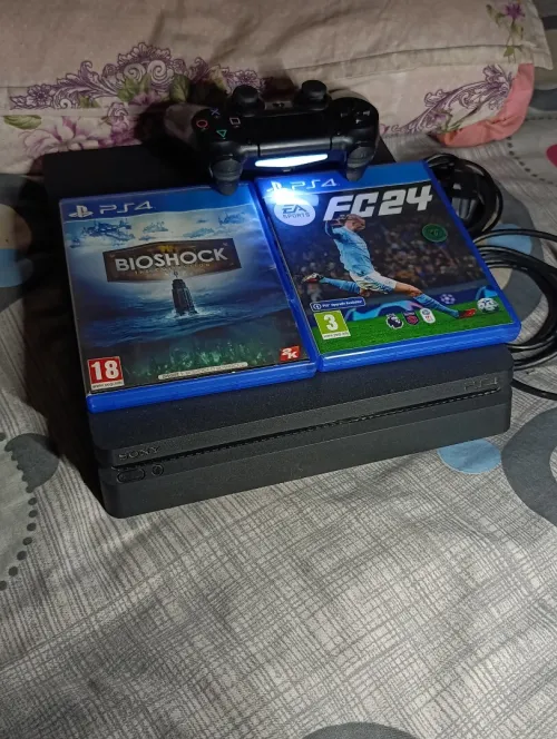 Playstation 4 Slim 1TB