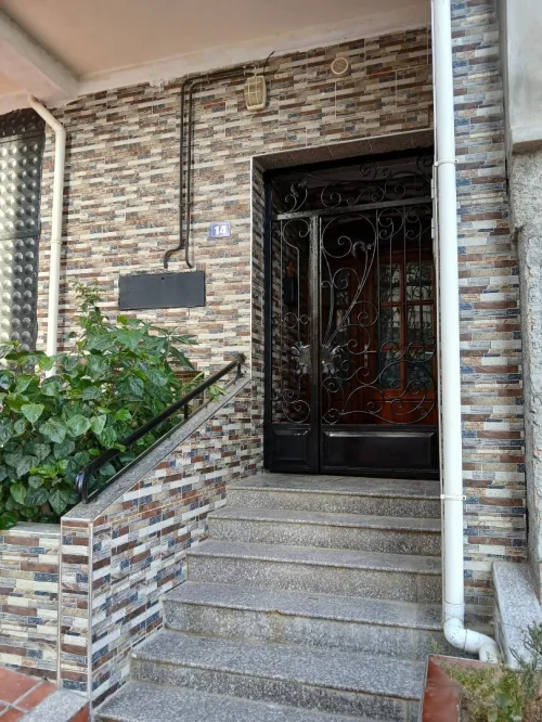 Location Appartement Niveau de villa F2 Alger Hraoua