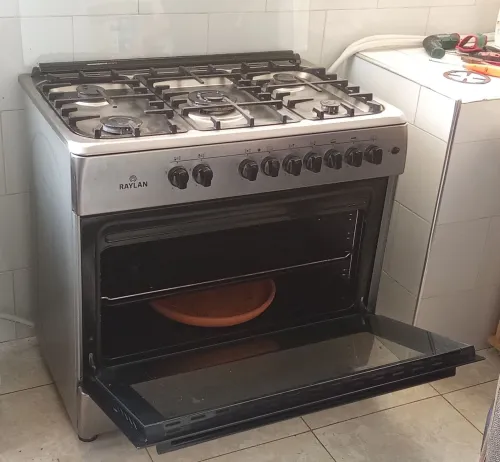 Cuisinière RAYLAN 5 feux Trés bon état