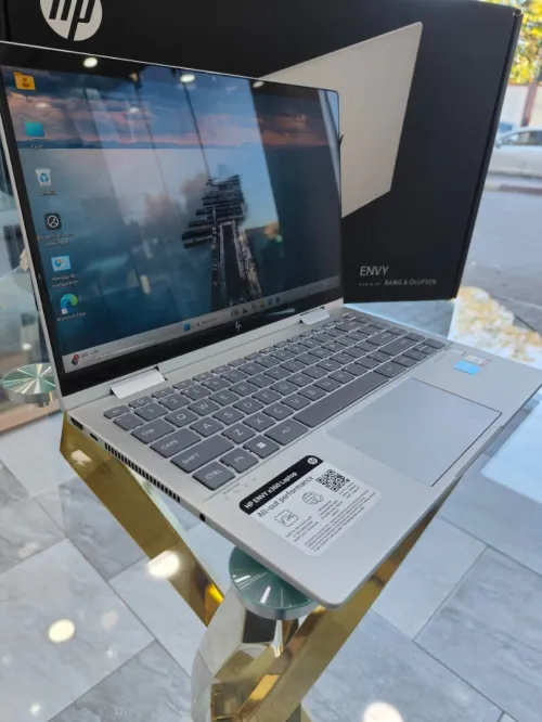 HP ENVY x360 2in1 i5 1335U 08Go Ram 512Go SSD 14" FHD IPS IRIS Xe Graphics