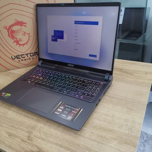 MSI Vector A16 | Ryzen 9 8940HX| RTX 5070 Ti | 32GB DDR5 | QHD+ 240Hz | NEUF | Monstre Gaming