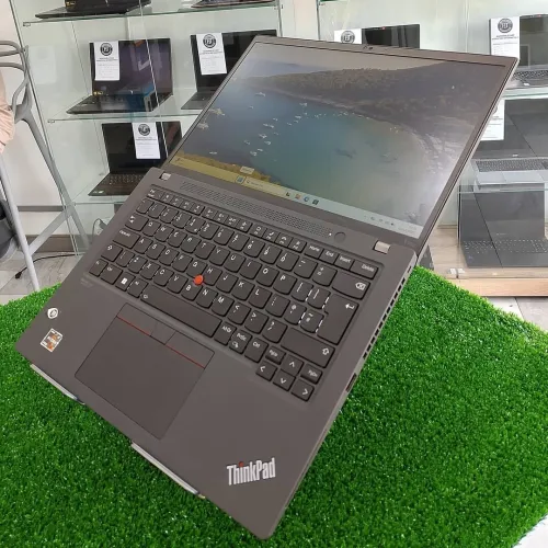 LENOVO THINKPAD T14S GEN3 RYZEN 7 PRO 6850U 16GB 256SSD 14FHD TRES BON ETAT