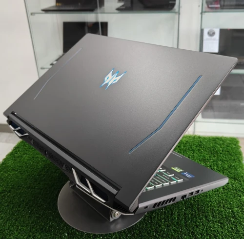 ACER PREDATOR HELIOS 300 i9 11900H 16GB 512SSD RTX3060 6GB 17,3" QHD 165HZ ETAT EXCELLENT