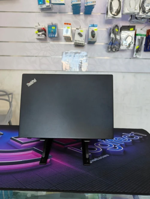 LENOVO THINKPAD X13 Ryzen 5 Pro 4650U  16 Go 256 Go SSD 13.3" Full HD