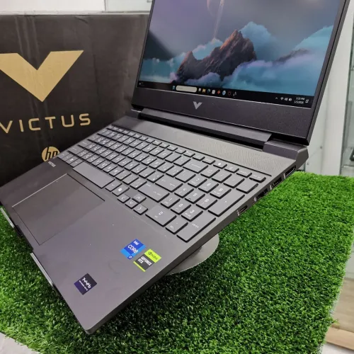 HP VICTUS 15 i7 13620H 16GB 512SSD RTX5060 8GB 15,6"FHD 144HZ NEUF SOUS EMBALLAGE