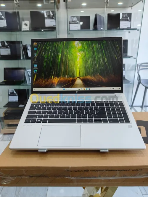 HP PROBOOK 455 G10 AMD Ryzen 7 7735U( i7 13em) RAM 16 GB 512SSD écran 15.6FHD JAMAIS UTILISÉ
