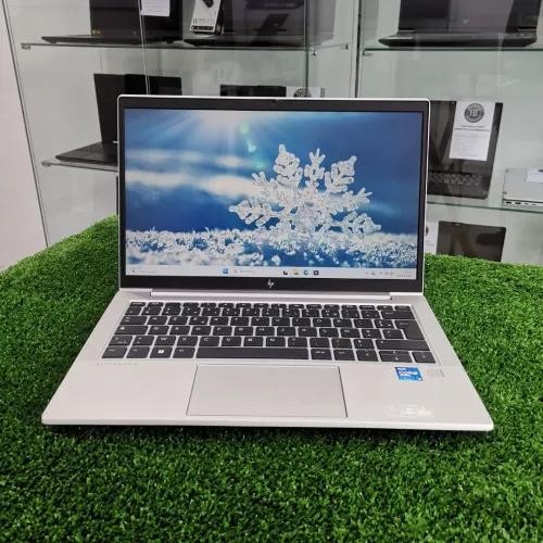 HP ELITEBOOK 830 G8 i5 1145G7 16GB 256GB NVME 13,3"FHD TACTILE TRES BON ETAT