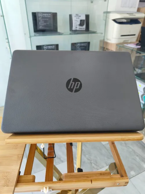 HP LAPTOP 250 G9 I5 1235U 16 GO RAM 512SSD 15.6 FHD JAMAIS UTILISÉ SOUS EMBALLAGE