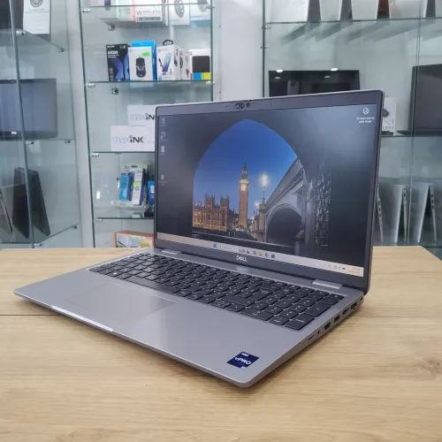 Dell Latitude 5540 | i7-1365U | 16GB RAM | 256GB SSD | 15" FHD | Comme Neuf