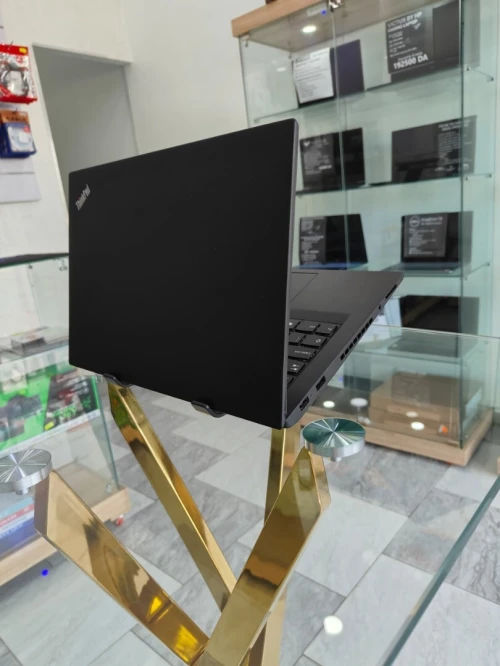  Lenovo ThinkPad T470s Core i7 20Go RAM SSD 512 Go très bon état 