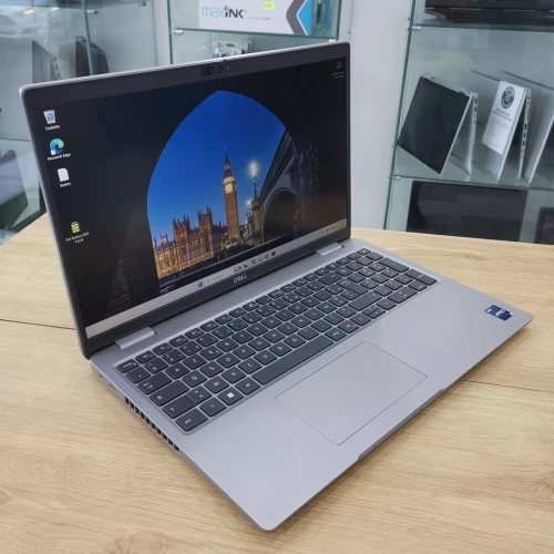 Dell Latitude 5540 | i7-1365U | 16GB RAM | 256GB SSD | 15" FHD | Comme Neuf
