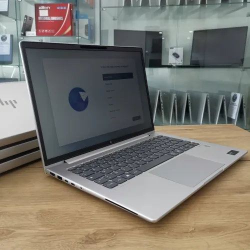HP EliteBook 640 G11 | Core Ultra 5 135U | 16GB DDR5 | 512GB SSD | 14" Tactile | Neuf