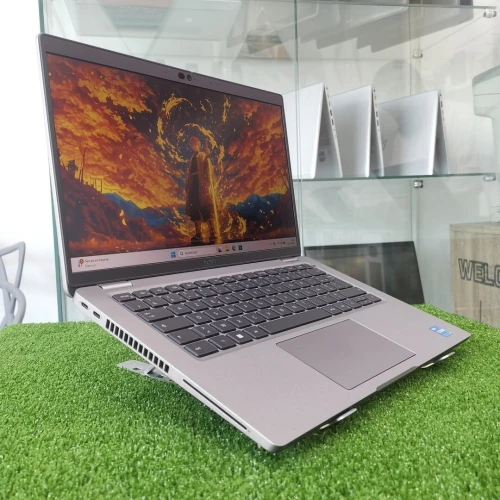 Dell Latitude 5430 | i5-1245U vPro | 16GB RAM | 256GB SSD | 14" FHD | Comme Neuf