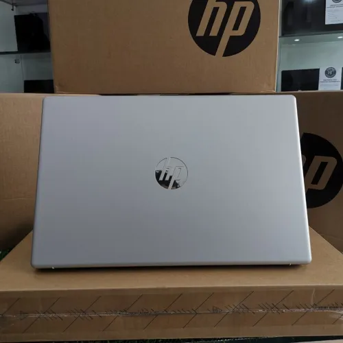 HP 15 RYZEN 5 7520U 16GB 512SSD 15,6" FHD NEUF SOUS EMBALLAGE