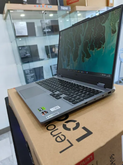 LENOVO LOQ 15 Ryzen 5 7235HS 24GB 512SSD RTX3050 15.6" Full HD NEUF SOUS EMBALLAGE