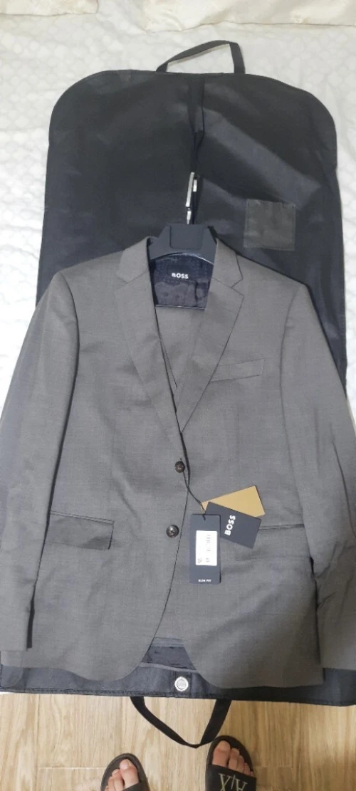 Costume Hugo Boss slim fit ORIGINAL NOUVELLE COLLECTION