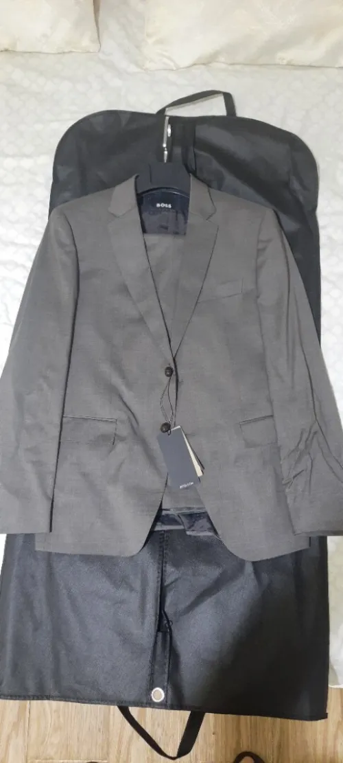 Costume Hugo Boss slim fit ORIGINAL NOUVELLE COLLECTION