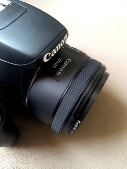 CANON 200D