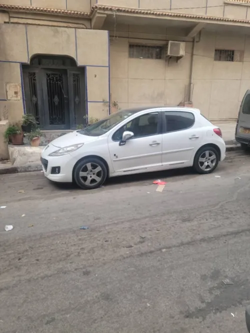Peugeot 207 2011 