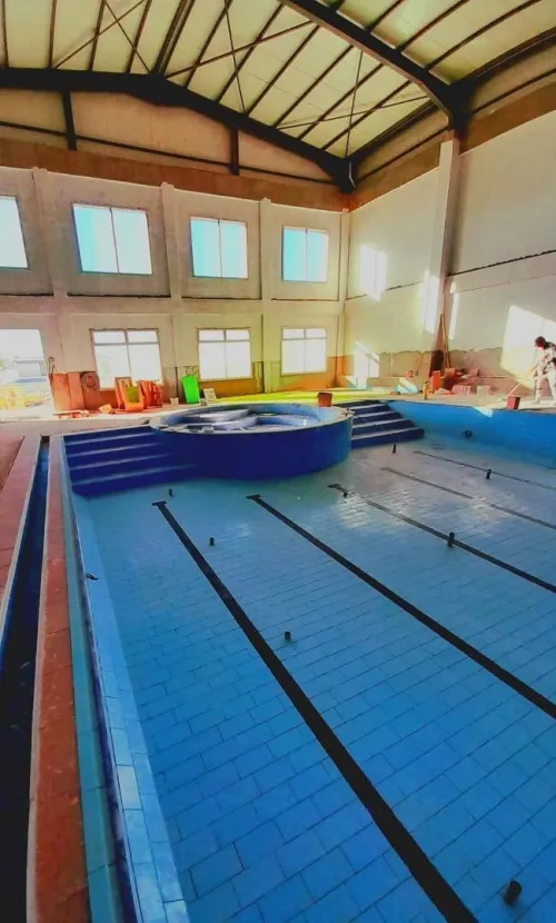 بناء المسابح construction piscine,mosaique margelle piscine robot la Pierre,échelles,Matériels