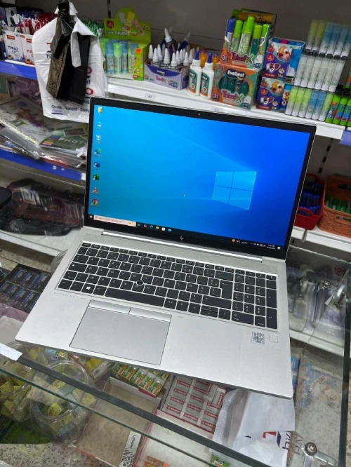 Laptop HP I7 10 - 512 G - 16 Ram